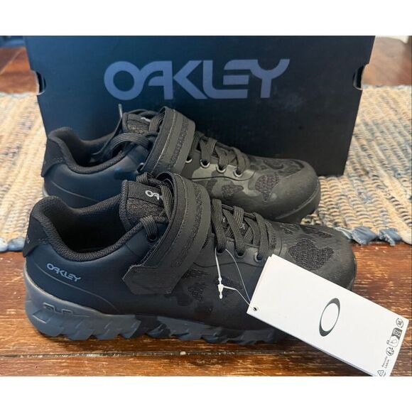 Oakley Men\'s Koya Recycled Mountain Bike Sneaker Size 5.5 main image 6